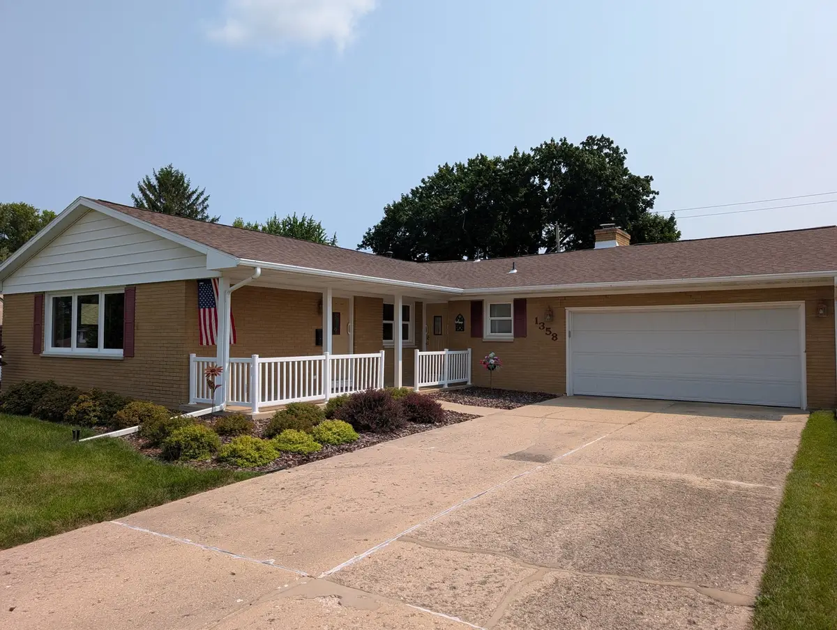 1358 Empire Court, Freeport, IL 61032 - #1