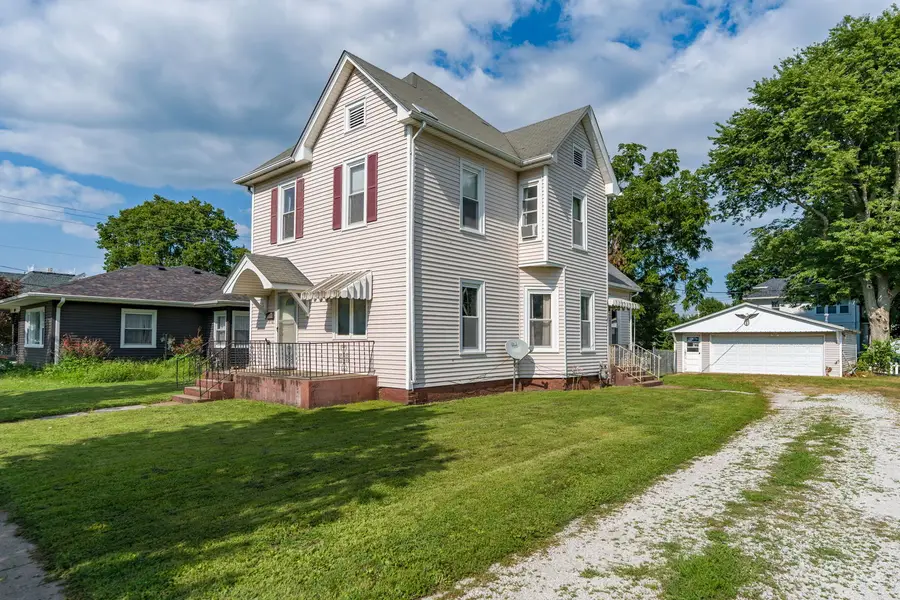 206 N College Avenue, Aledo, IL 61231 - #2