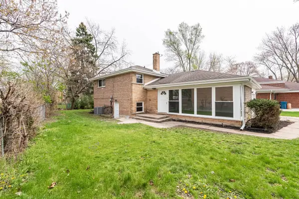 16039 Marion Drive, South Holland, IL 60473