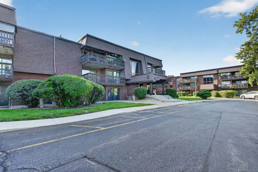 1620 Richmond Circle #205, Joliet, IL 60435 - #2