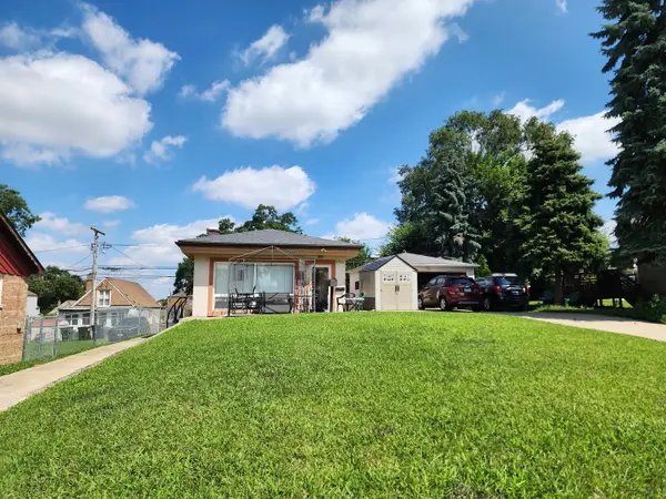 2720 W 96th Place, Evergreen Park, IL 60805