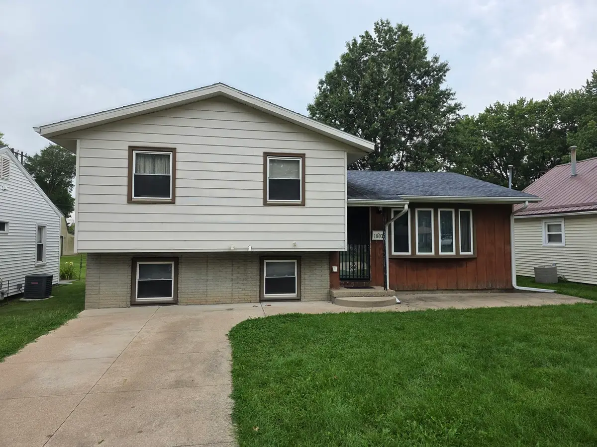 1807 18th Avenue, Sterling, IL 61081 - #1