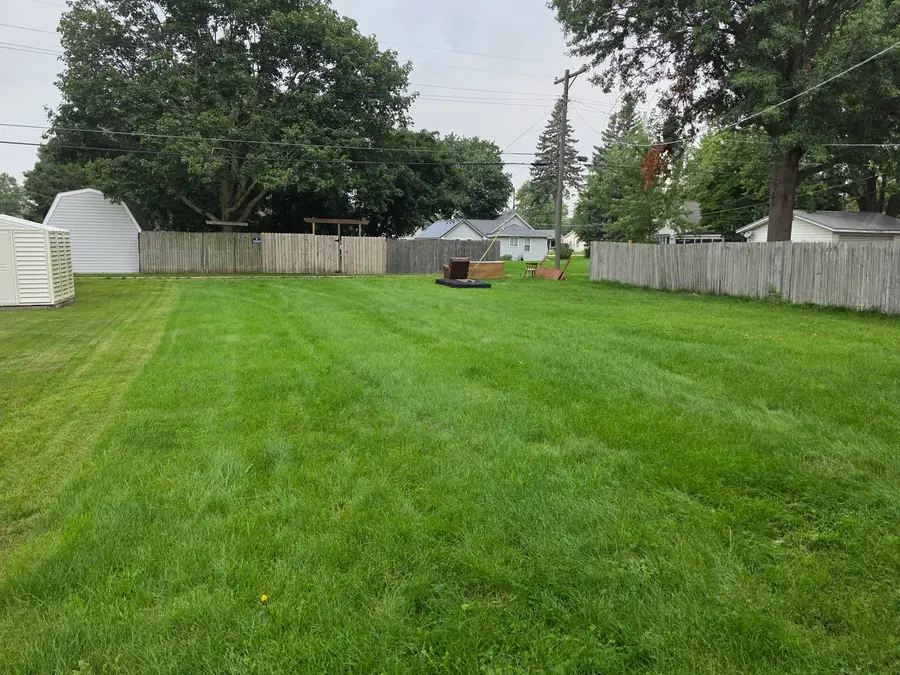 1807 18th Avenue, Sterling, IL 61081 - #3