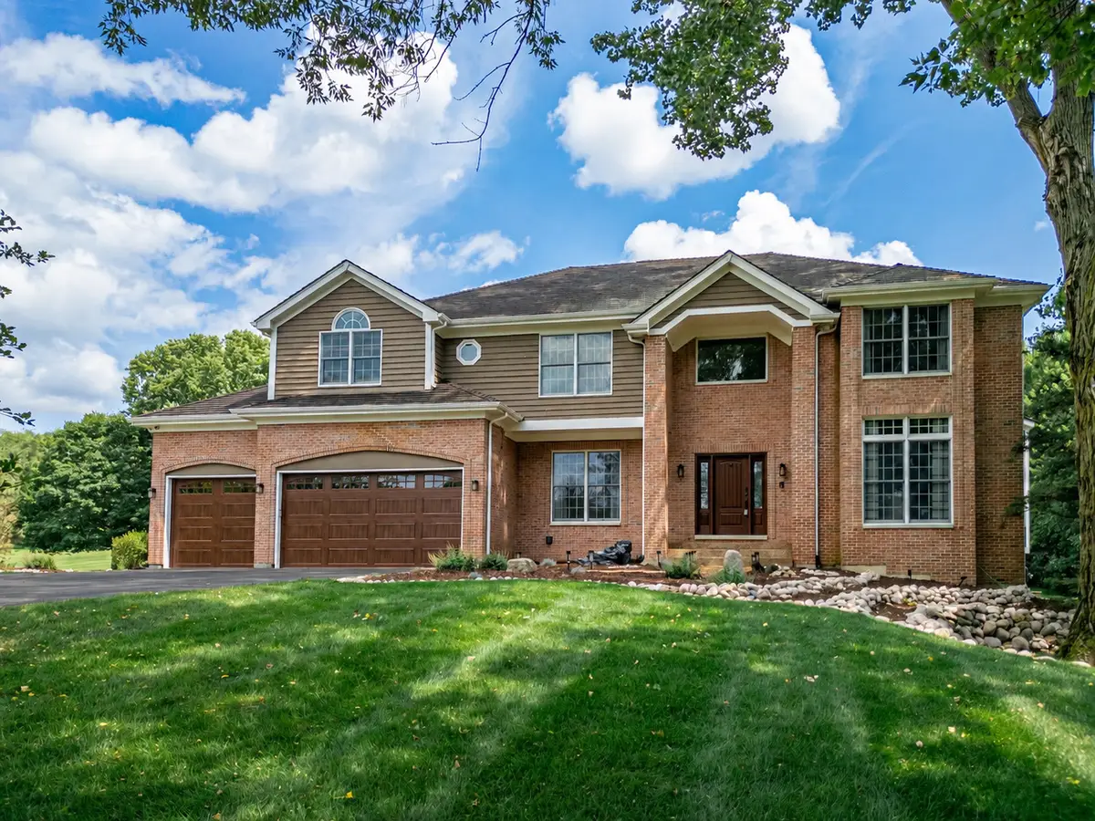 25549 N Broken Bow Pass, Barrington, IL 60010 - #1