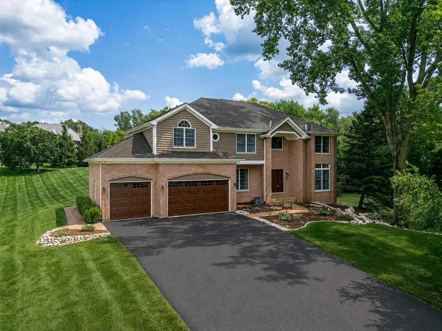 25549 N Broken Bow Pass, Barrington, IL 60010 - #2