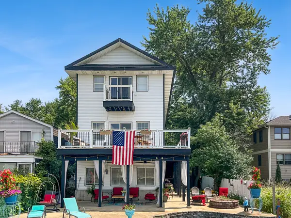 5N124 Grove Avenue, St. Charles, IL 60174