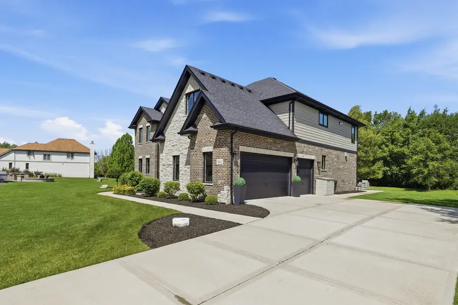 7812 Northwoods Drive, Frankfort, IL 60423 - #3