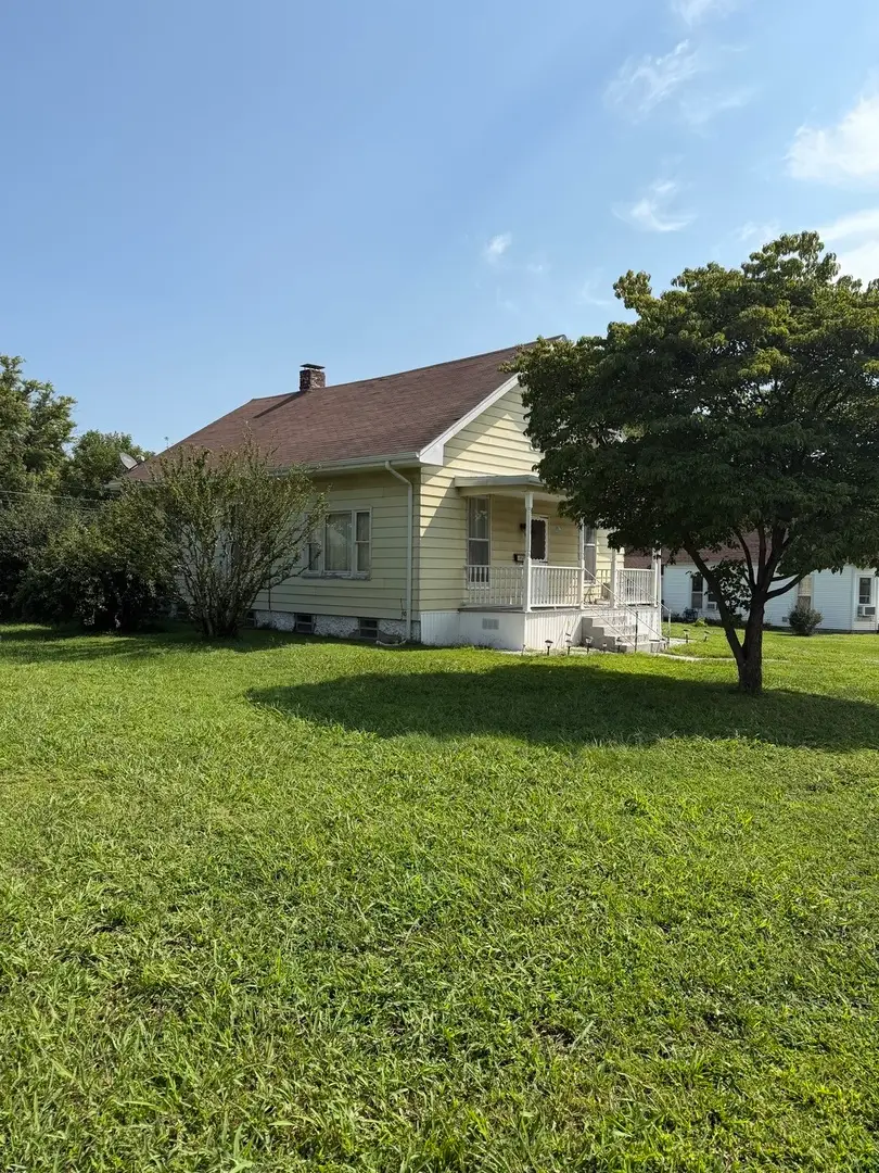 402 E Keyes Street, Du Quoin No 1, IL 62832 - #3