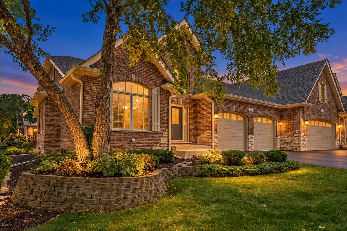 701 Kelly Court, Roselle, IL 60172 - #1