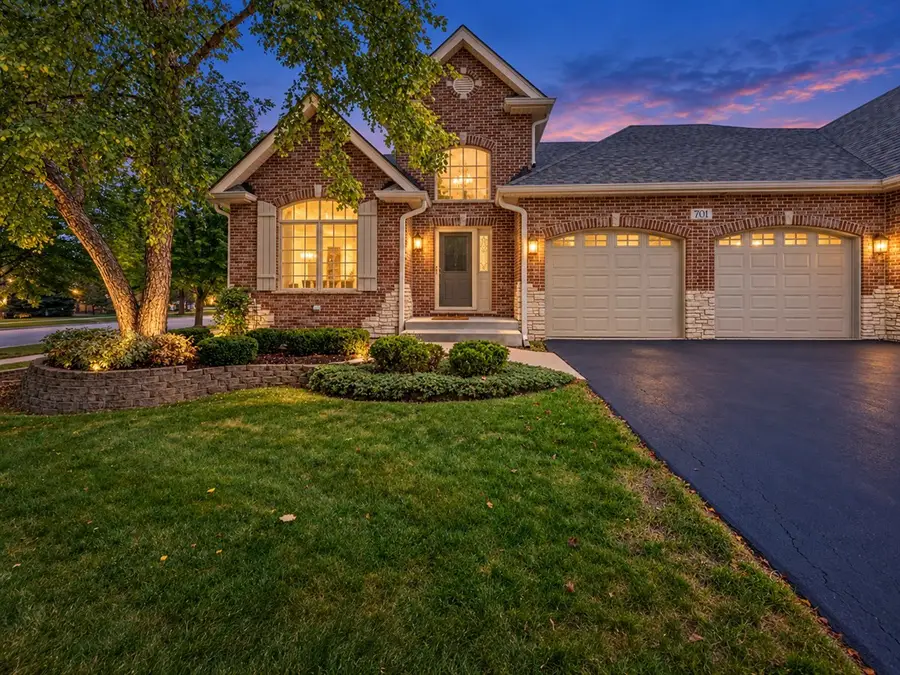 701 Kelly Court, Roselle, IL 60172 - #2