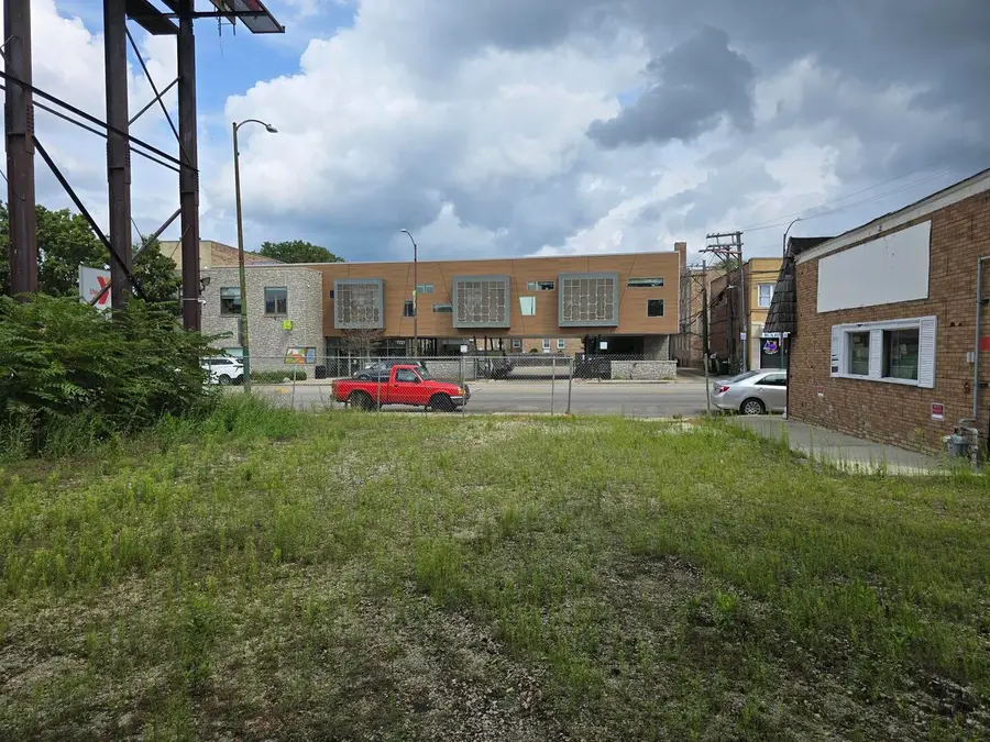 7216 N Western Avenue, Chicago, IL 60645 - #3