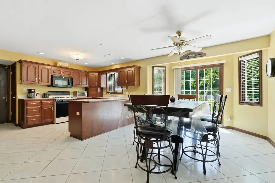 10 S Hampton Court, Crete, IL 60417 - #3