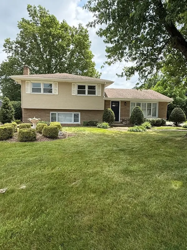 12537 S Menard Avenue, Palos Heights, IL 60463