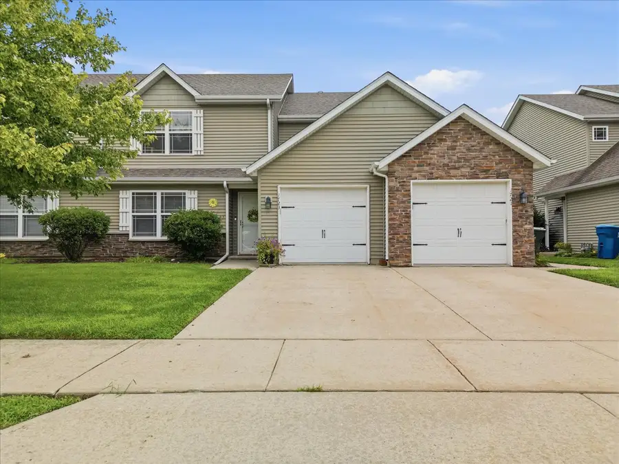 1723 W River Street #1, Dixon, IL 61021 - #2