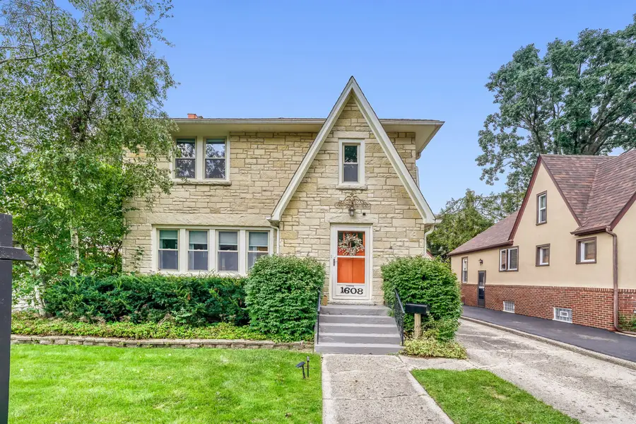 1608 Henry Place, Waukegan, IL 60085 - #2