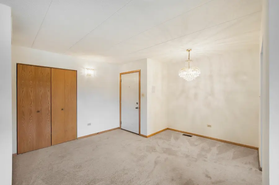 5646 W 103rd Street #106, Oak Lawn, IL 60453 - #2