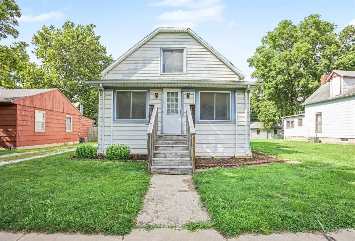413 E Howard Street, Pontiac, IL 61764 - #1