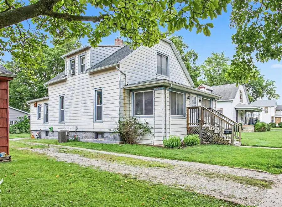 413 E Howard Street, Pontiac, IL 61764 - #3