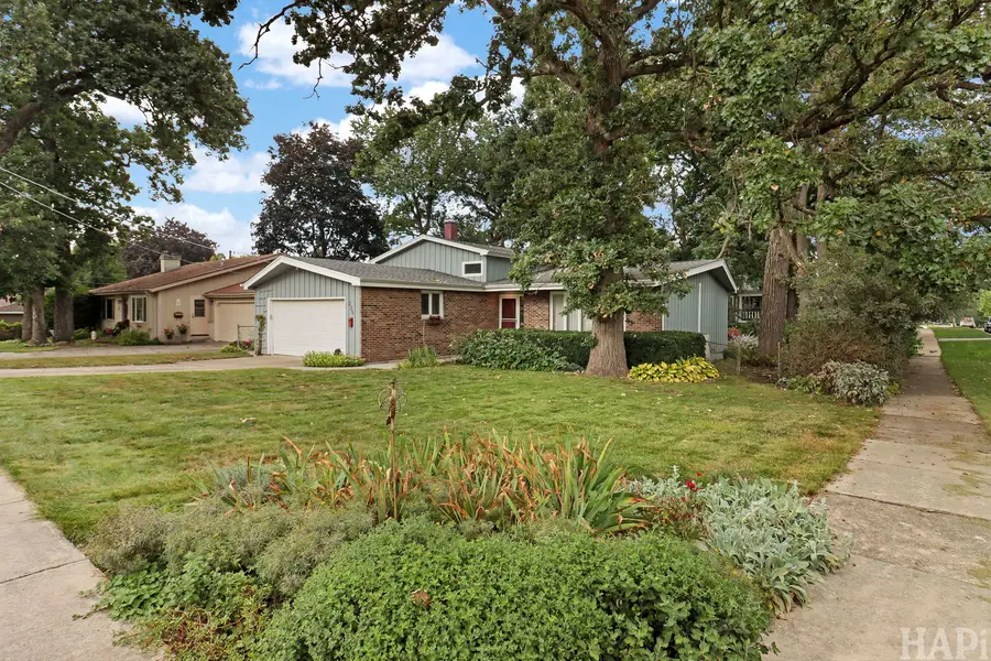 225 S Seymour Avenue, Mundelein, IL 60060 - #3