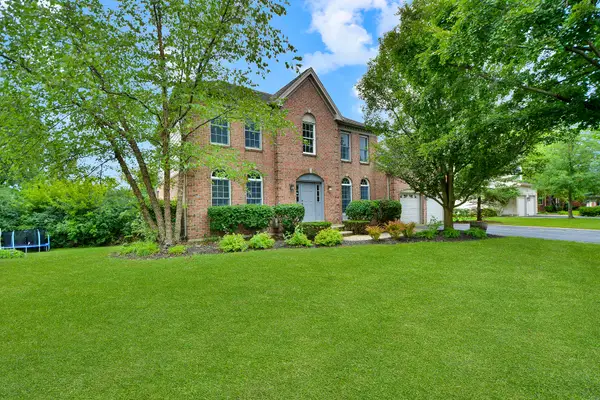 88 Open Parkway S, Hawthorn Woods, IL 60047