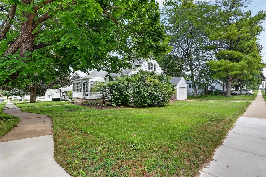 961 W Jefferson Drive, Freeport, IL 61032 - #3