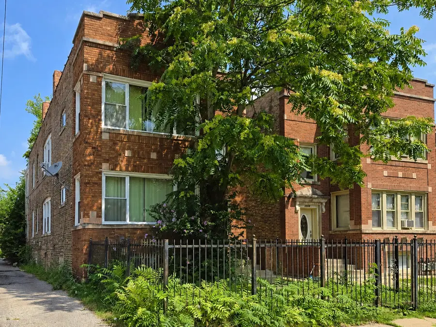 Address Withheld By Seller, Chicago, IL 60651 - #3