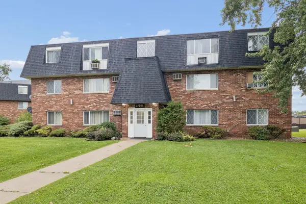 17204 71st Avenue #4, Tinley Park, IL 60477