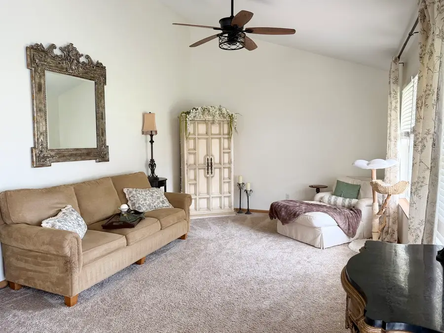 728 Steamboat Court, Ottawa, IL 61350 - #2