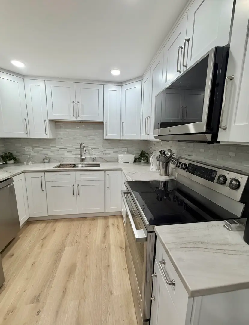 5300 Walnut Avenue #20C, Downers Grove, IL 60515 - #3