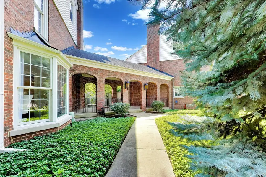 1402 Waukegan Road, Northbrook, IL 60062 - #2