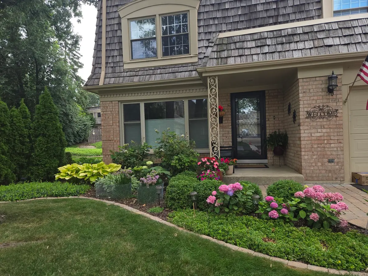 19w082 Avenue Barbizon, Oak Brook, IL 60523 - #1