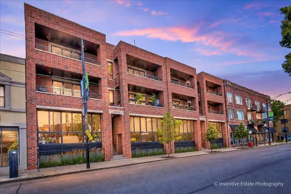 3014 W Montrose Avenue #3W, Chicago, IL 60618