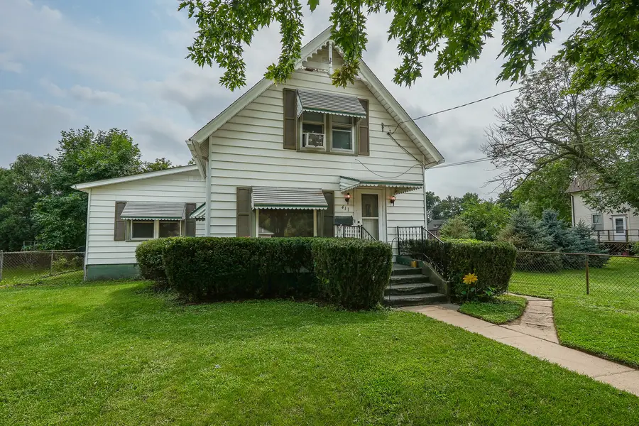 411 E 5th Street, Momence, IL 60954 - #3