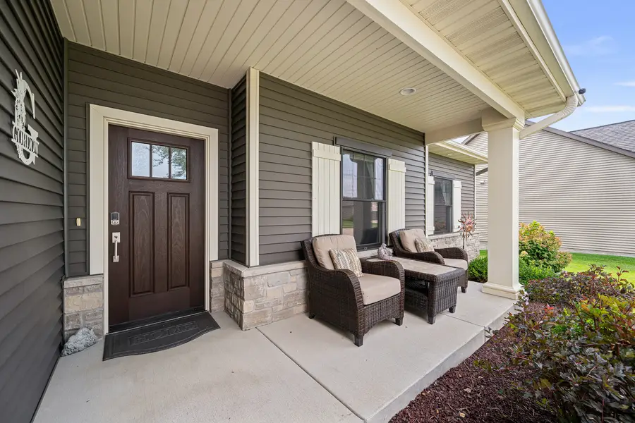 5555 Emily Road, Bettendorf, IA 52722 - #3