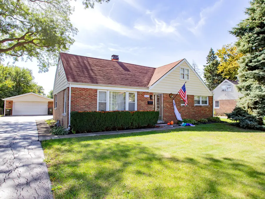 9627 Castello Avenue, Melrose Park, IL 60164 - #2