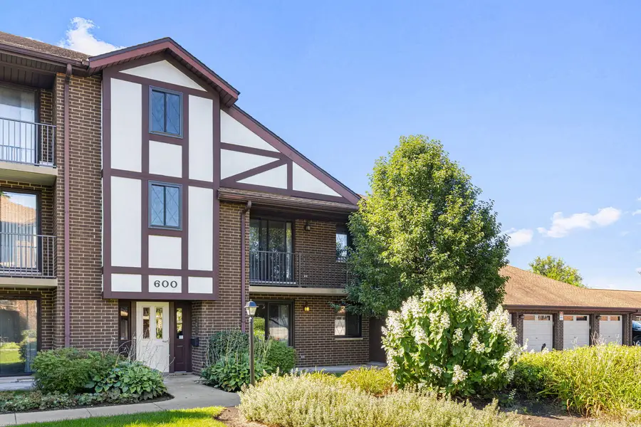 915 N York Street #604, Elmhurst, IL 60126 - #2