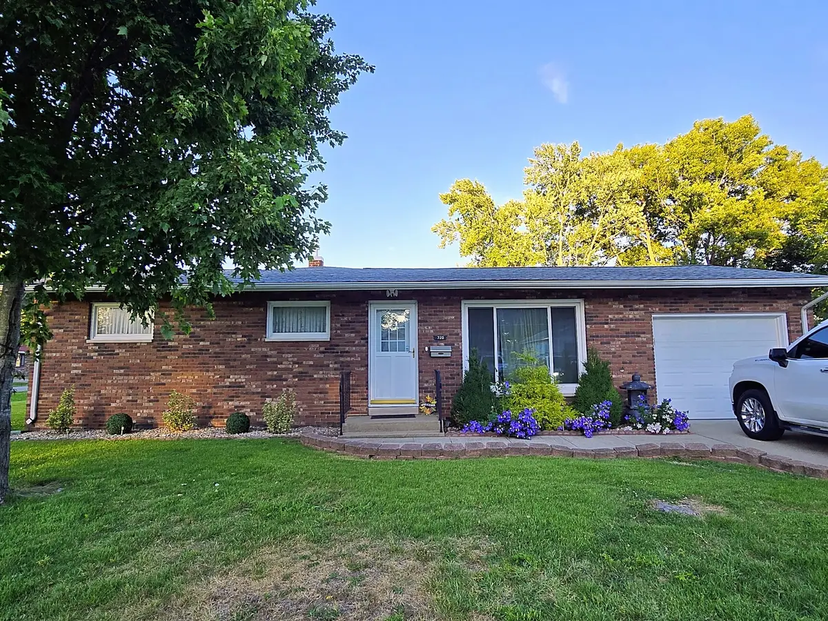 720 S Madison Street, Du Quoin No 3, IL 62832 - #1