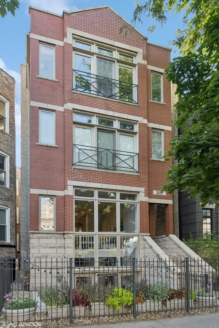 3233 N Racine Avenue #1, Chicago, IL 60657 - #1