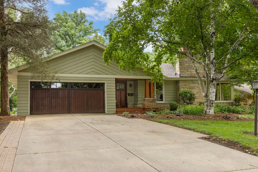 510 W Prairie Avenue, Wheaton, IL 60187 - #2