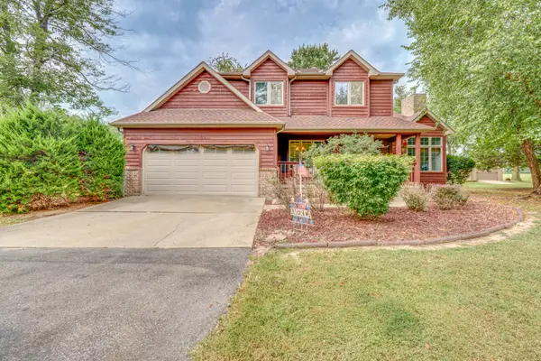 15558 E Country Meadow Road, Mt Vernon, IL 62864