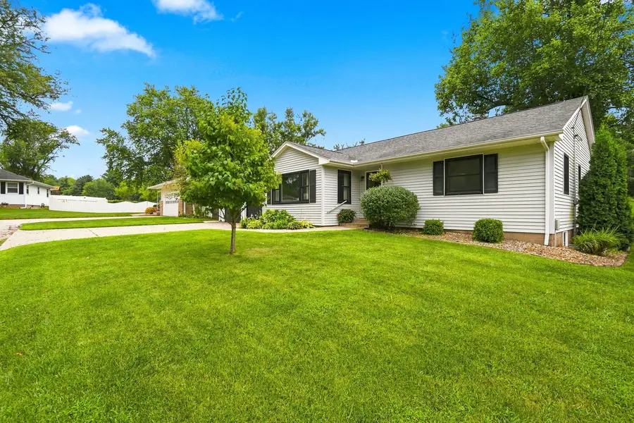 222 Hillcrest Drive, Geneseo, IL 61254 - #2