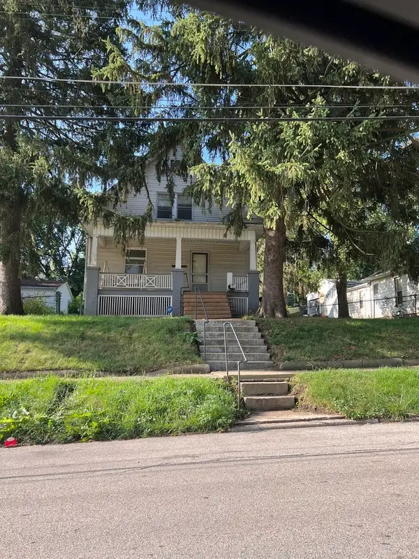 1214 W Olive Street, Bloomington, IL 61701