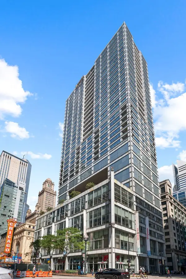 8 E Randolph Street #3202, Chicago, IL 60601