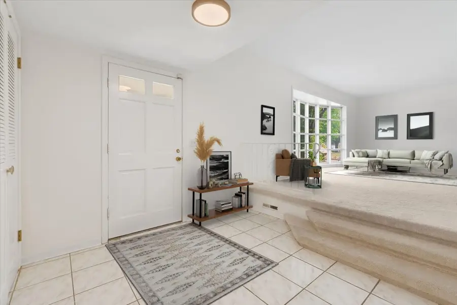 1541 E Lake Louise Drive, Palatine, IL 60074 - #3