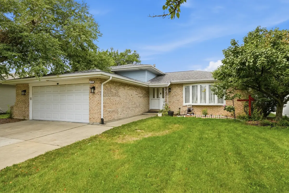 15606 Vista Drive, Oak Forest, IL 60452 - #1