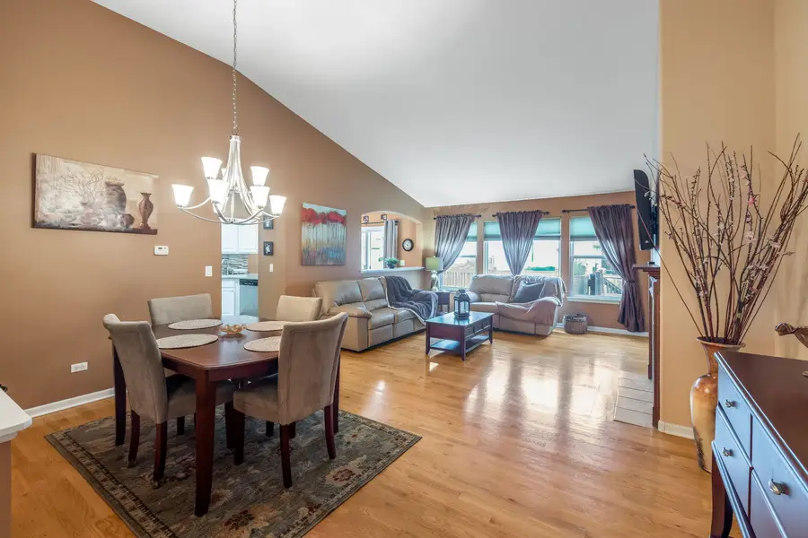 7004 Nathan Lane, Carpentersville, IL 60110 - #3