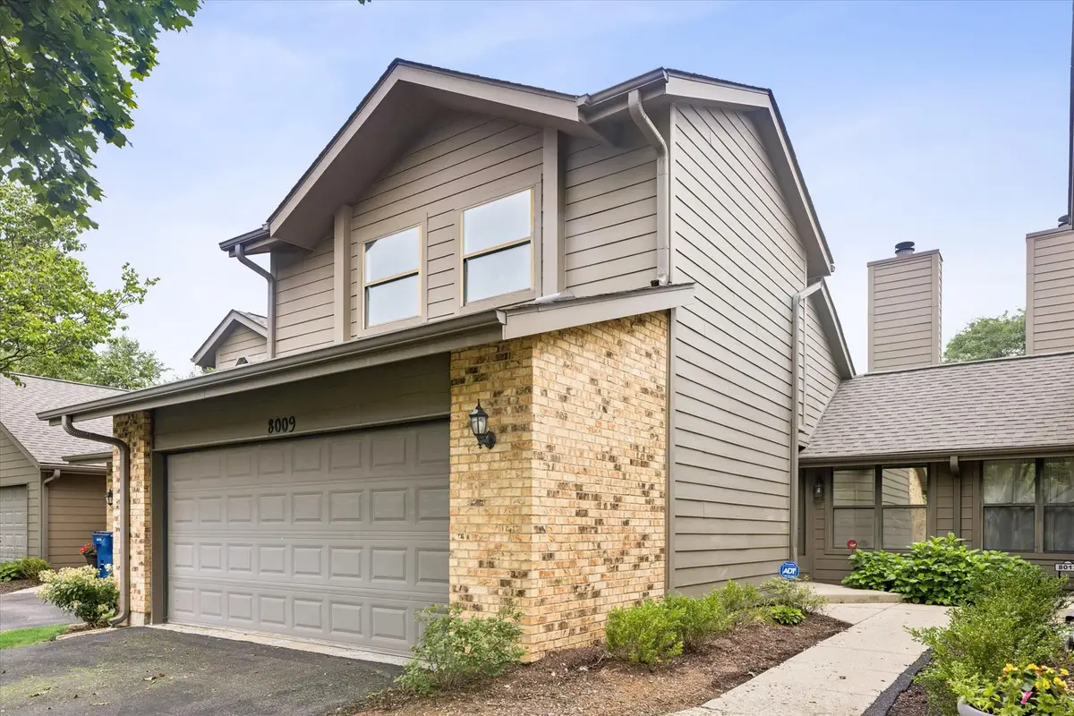 8009 Wildwood Lane, Darien, IL 60561 - #1