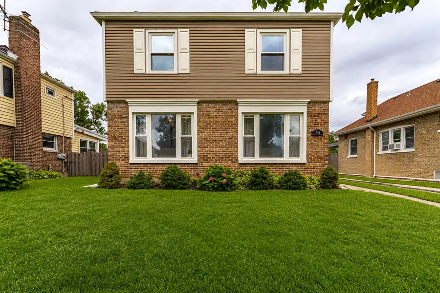 744 Manchester Avenue, Westchester, IL 60154 - #2