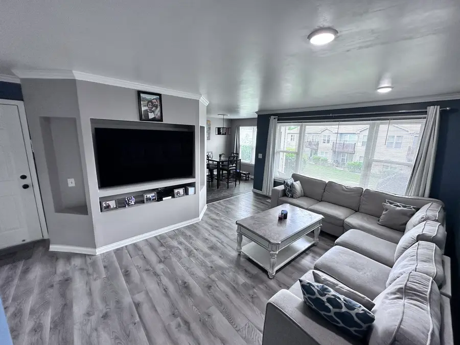 1011 Sommerset Court #A, Elgin, IL 60120 - #3