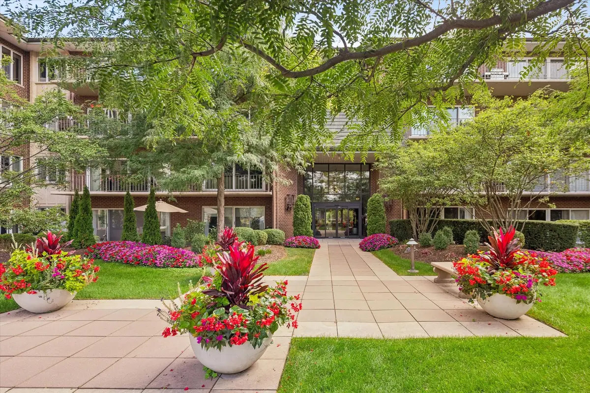 5 Oak Brook Club Drive #S304, Oak Brook, IL 60523 - #1